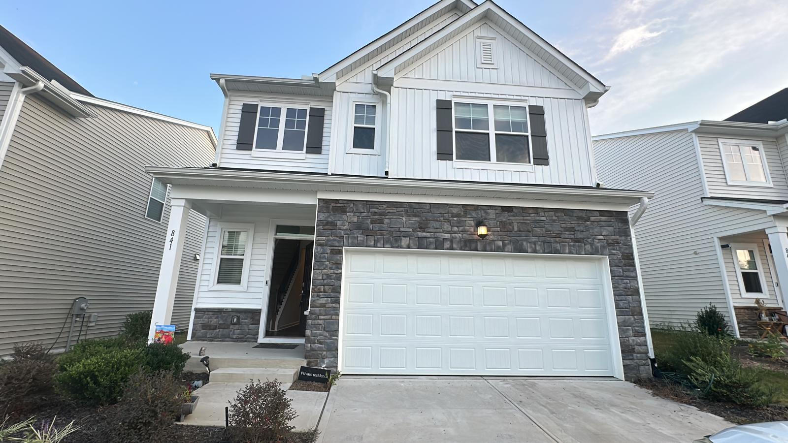841 Cainhoy Court